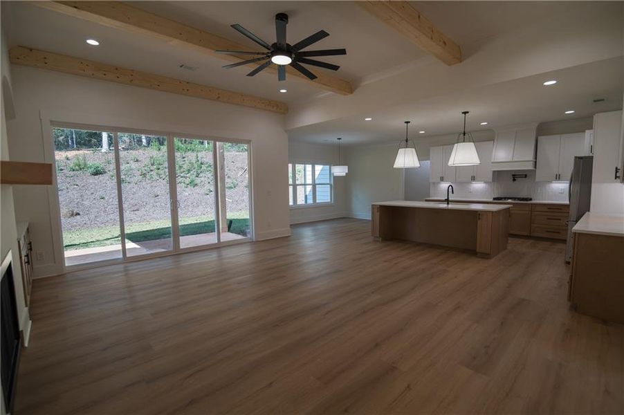 Spacious, unfurnished interior of a new home in , Clermont (Image 28).