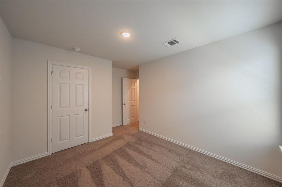 Spacious, unfurnished interior of a new home in Craftsman’s Corner, Cleburne (Image 34).