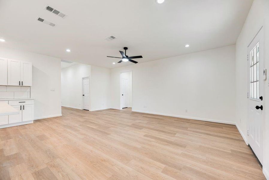 Spacious, unfurnished interior of a new home in , White Settlement (Image 12).