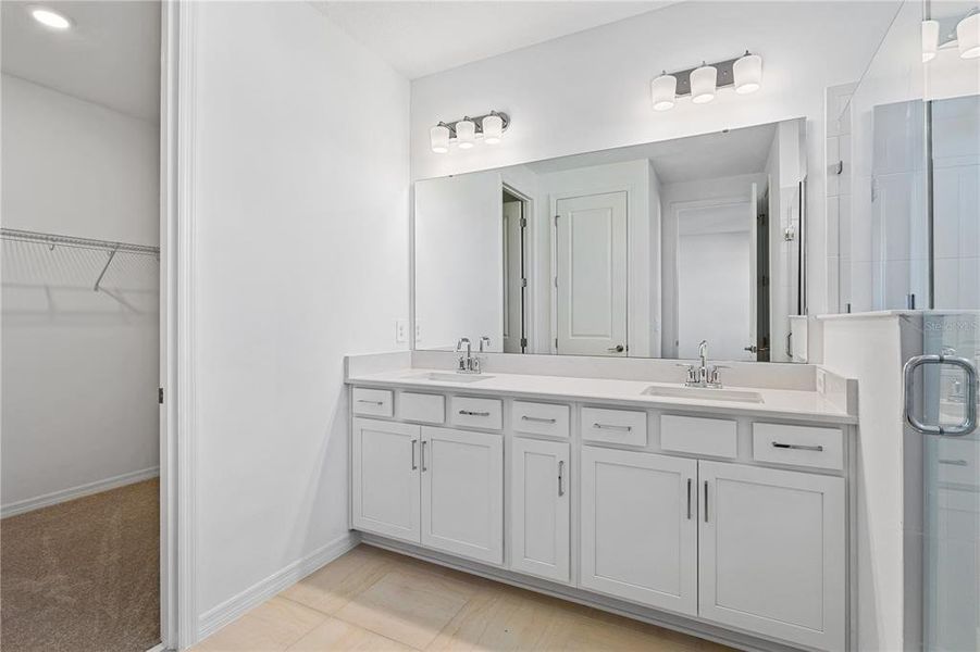 Furnished interior view inside a new home in , Winter Garden (Image 11).