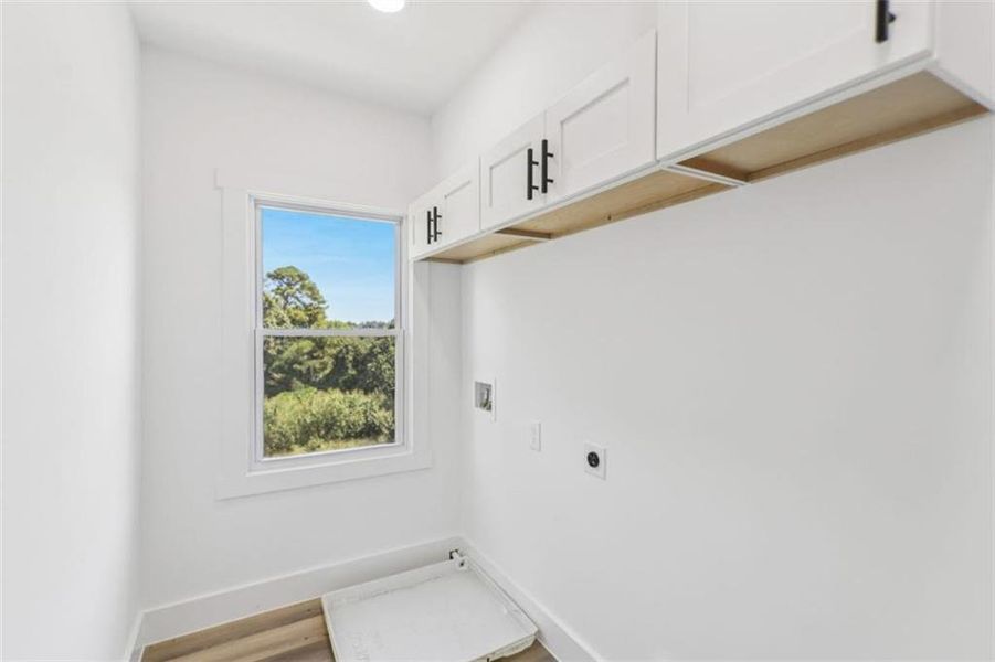 Spacious, unfurnished interior of a new home in , Atlanta (Image 42).