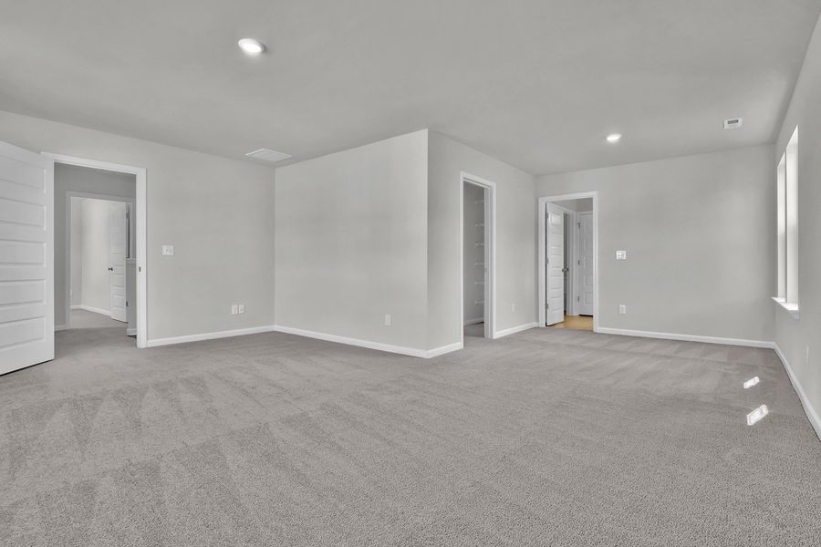 Spacious, unfurnished interior of a new home in Grand Park, Leland (Image 20). Spacious, unfurnished interior of a new home in Grand Park, Leland (Image 20).