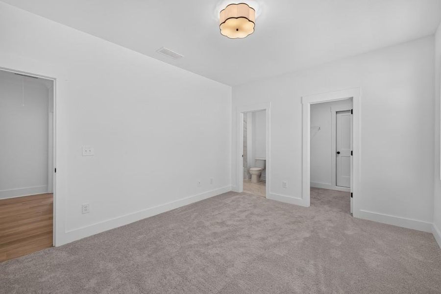 Spacious, unfurnished interior of a new home in Livingstone Park, Kennesaw (Image 42).