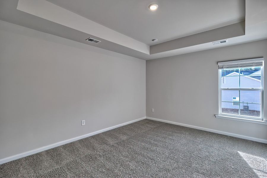 Spacious, unfurnished interior of a new home in Ashton Lakes, Lexington (Image 17).