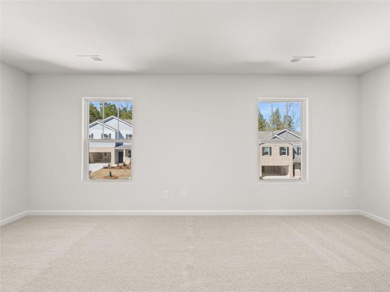 Spacious, unfurnished interior of a new home in Oaks at Cedar Grove, Fairburn (Image 33).