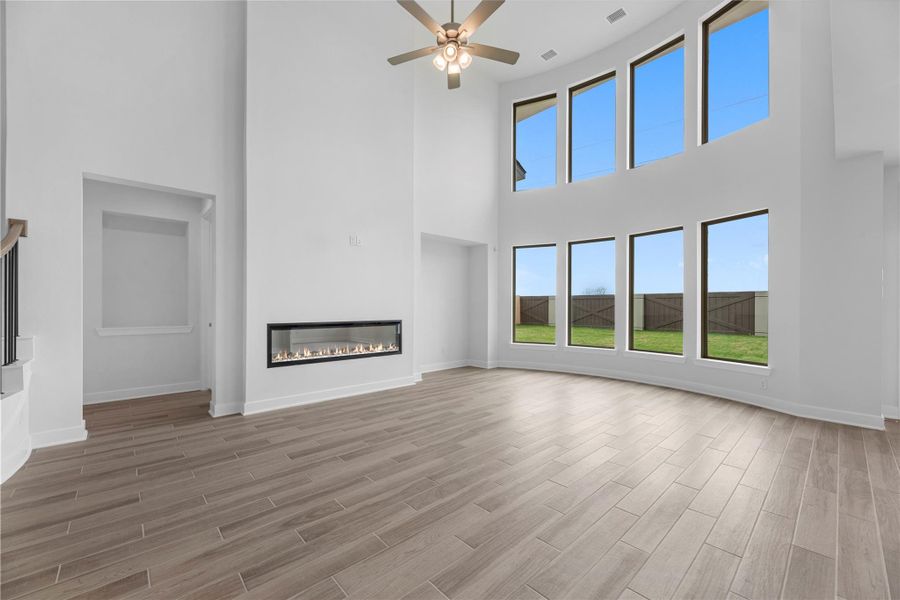 Representative image. Features, specifications, selections and colors may vary.