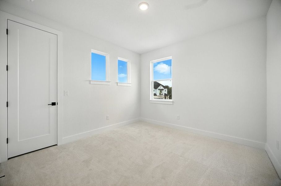 Spacious, unfurnished interior of a new home in Foxfield, Austin (Image 16). Spacious, unfurnished interior of a new home in Foxfield, Austin (Image 16).