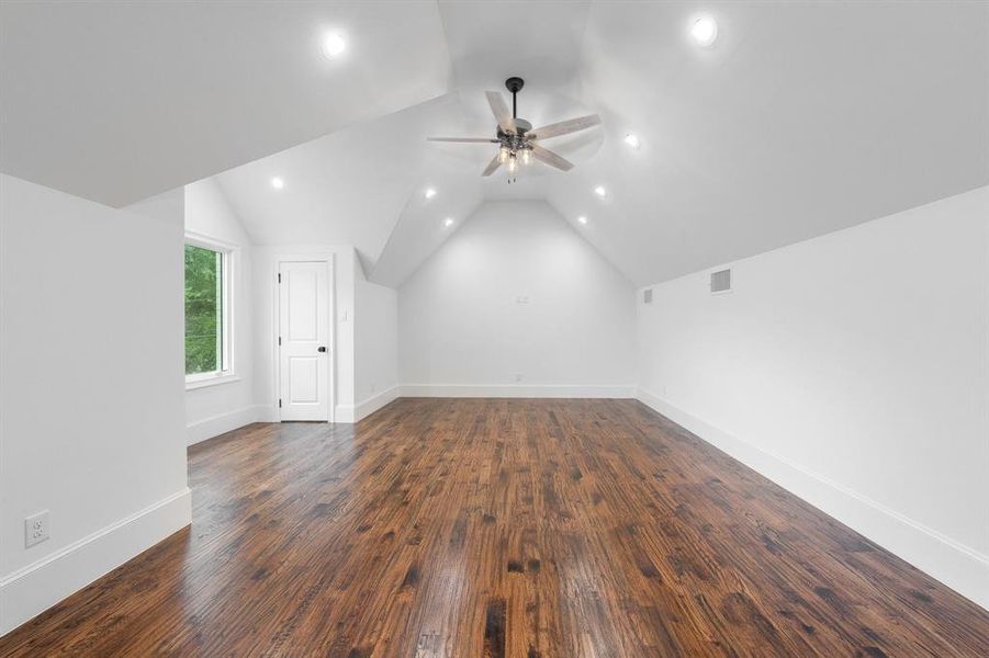 Spacious, unfurnished interior of a new home in , University Park (Image 22).