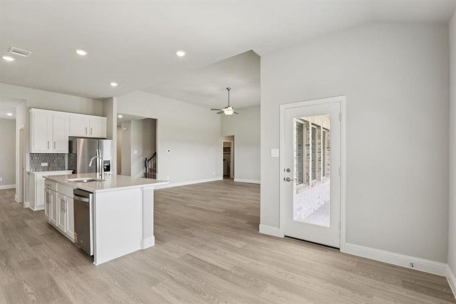 Photo is not of the actual home, but is an inspirational photo of builder’s model home and may depict options, furnishings, and/or decorator features that are not included. Photo is not of the actual home, but is an inspirational photo of builder’s model home and may depict options, furnishings, and/or decorator features that are not included.