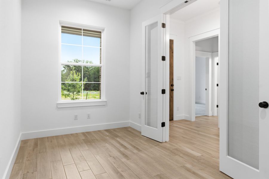Spacious, unfurnished interior of a new home in Oakmont, Bryan (Image 23).