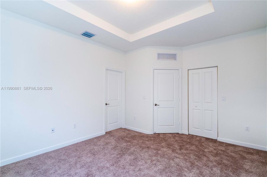 Spacious, unfurnished interior of a new home in , Lauderhill (Image 15).