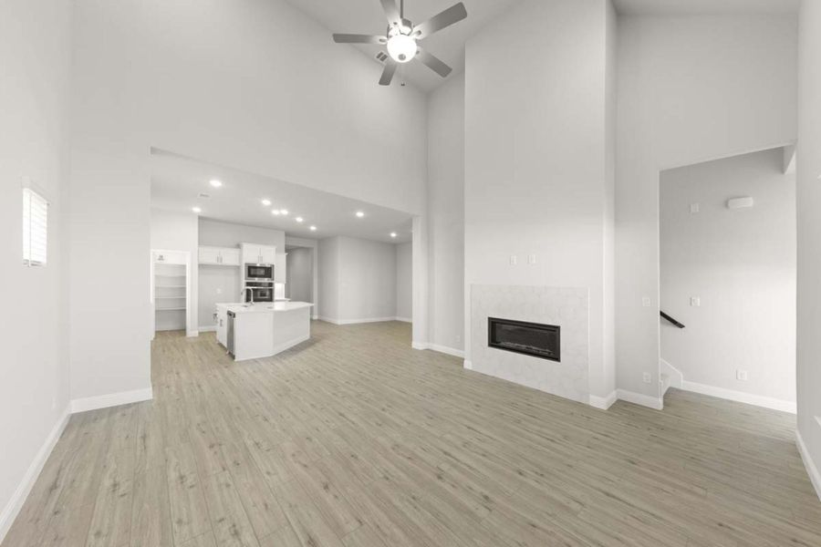 Spacious, unfurnished interior of a new home in Creekview Meadows, Pilot Point (Image 12).