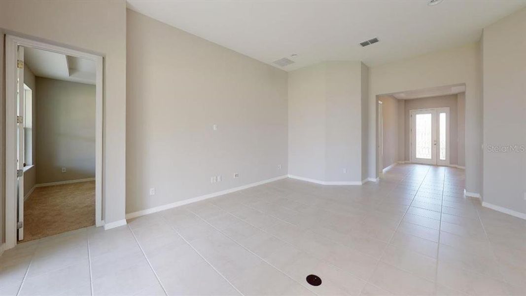 Spacious, unfurnished interior of a new home in Firethorn, Parrish (Image 11).