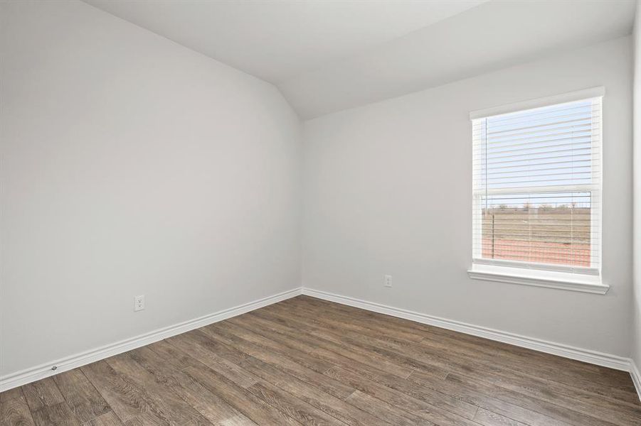 Spacious, unfurnished interior of a new home in Rocky Creek Crossing, Fort Worth (Image 33).