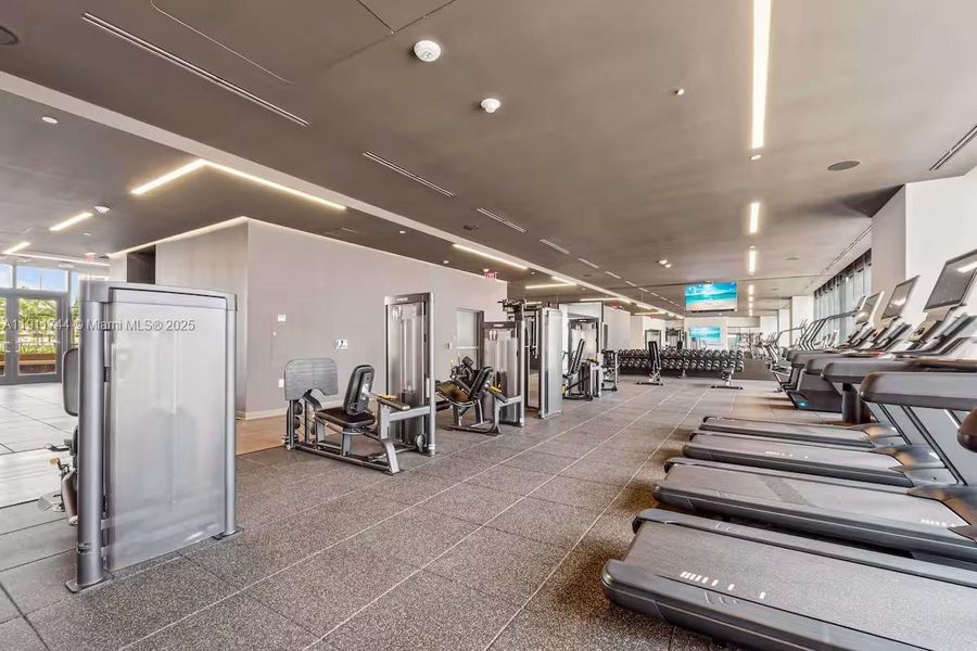 Community amenities in , Miami (Image 10).