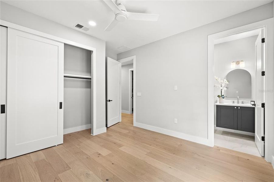 Spacious, unfurnished interior of a new home in College Park, Orlando (Image 45). Spacious, unfurnished interior of a new home in College Park, Orlando (Image 45).