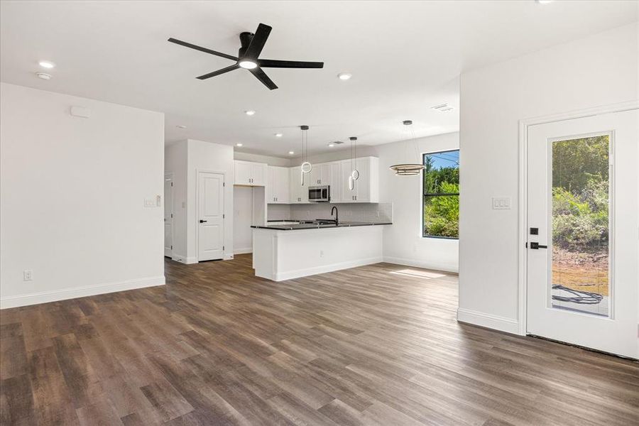 Image 19 of a home in . Image 19 of a home in .