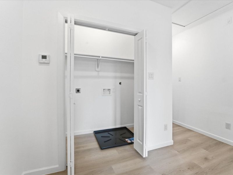 Spacious, unfurnished interior of a new home in , Houston (Image 23).