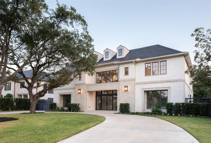 Thoughtfully designed by Mark Atkins of Masa Studios and JD Bartell, this Layne Kelly Home is close to completion! Thoughtfully designed by Mark Atkins of Masa Studios and JD Bartell, this Layne Kelly Home is close to completion!