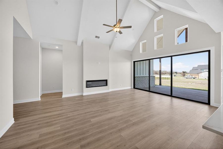Spacious, unfurnished interior of a new home in Highland Crossing, Celina (Image 13).