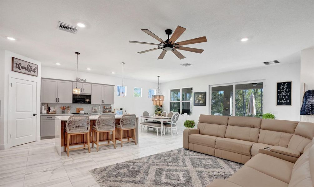 Open Floorplan Open Floorplan