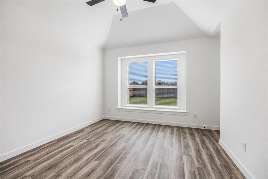 Spacious, unfurnished interior of a new home in , Aubrey (Image 24).