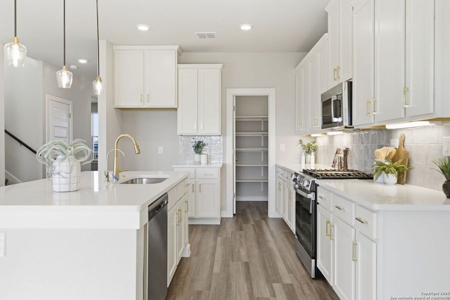 Furnished interior view inside a new home in Weltner Farms 50’s, New Braunfels (Image 27).