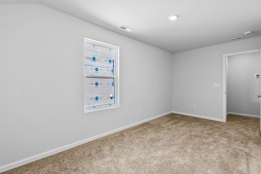 Spacious, unfurnished interior of a new home in Hanes Lake, Winston-Salem (Image 33). Spacious, unfurnished interior of a new home in Hanes Lake, Winston-Salem (Image 33).