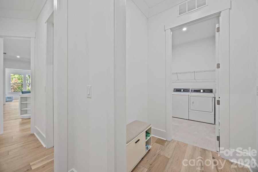 Spacious, unfurnished interior of a new home in Olmsted, Huntersville (Image 23).