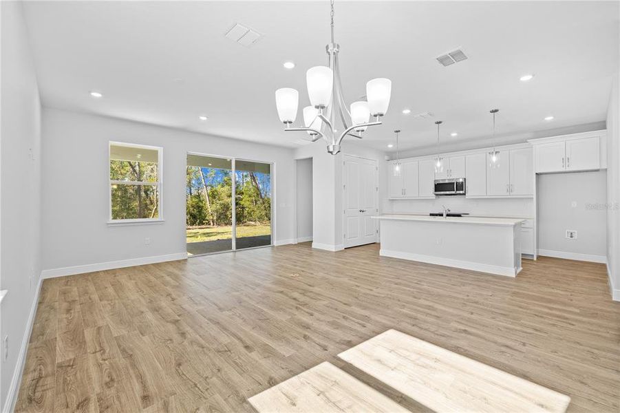 Spacious, unfurnished interior of a new home in , Beverly Hills (Image 7).