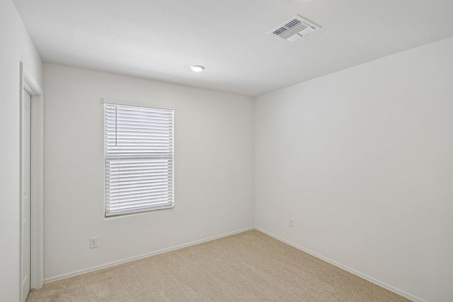 Spacious, unfurnished interior of a new home in Mandarina Reserve, Marana (Image 18).