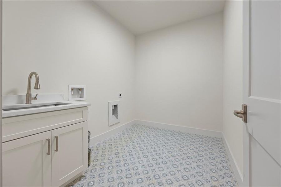 Spacious, unfurnished interior of a new home in , Gainesville (Image 37).