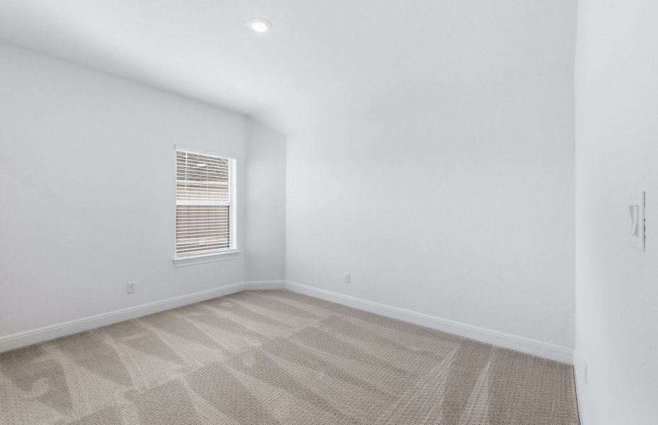 Spacious, unfurnished interior of a new home in Santa Rita Ranch, Liberty Hill (Image 18).