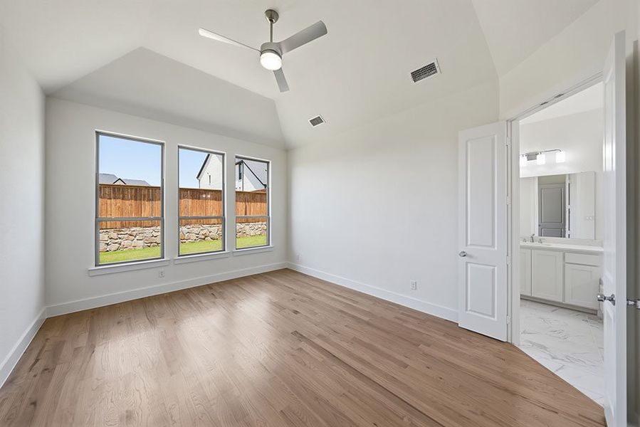 Spacious, unfurnished interior of a new home in Custer Ridge Estates, Allen (Image 33). Spacious, unfurnished interior of a new home in Custer Ridge Estates, Allen (Image 33).