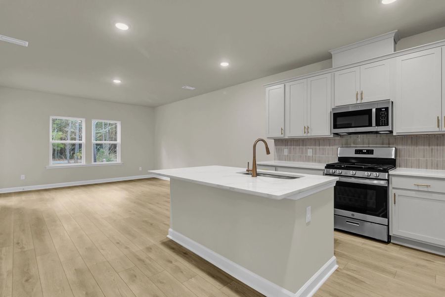 Similar Palmetto floorplan for inspiration - finishes and features vary Similar Palmetto floorplan for inspiration - finishes and features vary