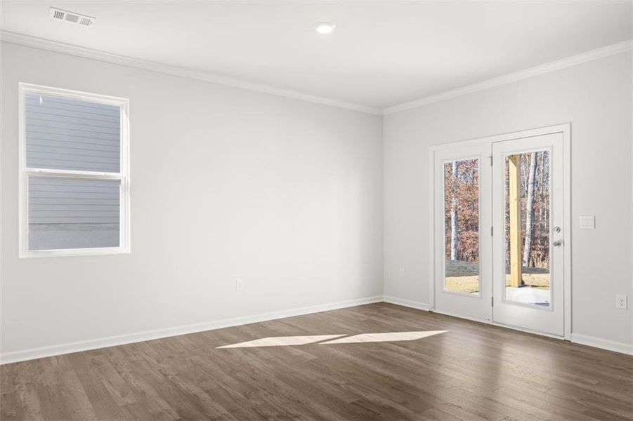 Spacious, unfurnished interior of a new home in Falcon Landing, Gainesville (Image 38).