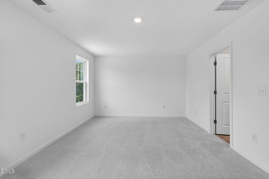 06_3212_Gypsum_Dr_Durham_NC_27703-Living