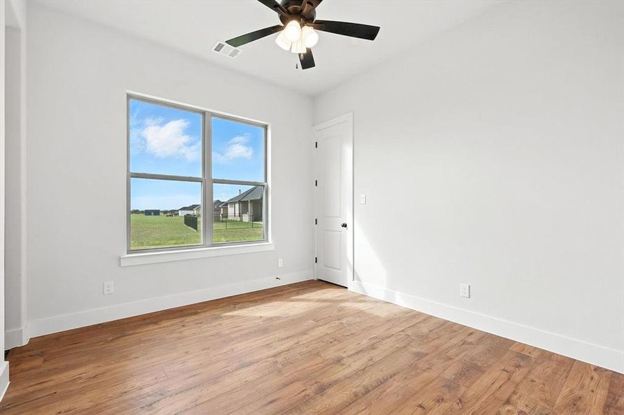 Spacious, unfurnished interior of a new home in , Venus (Image 34). Spacious, unfurnished interior of a new home in , Venus (Image 34).