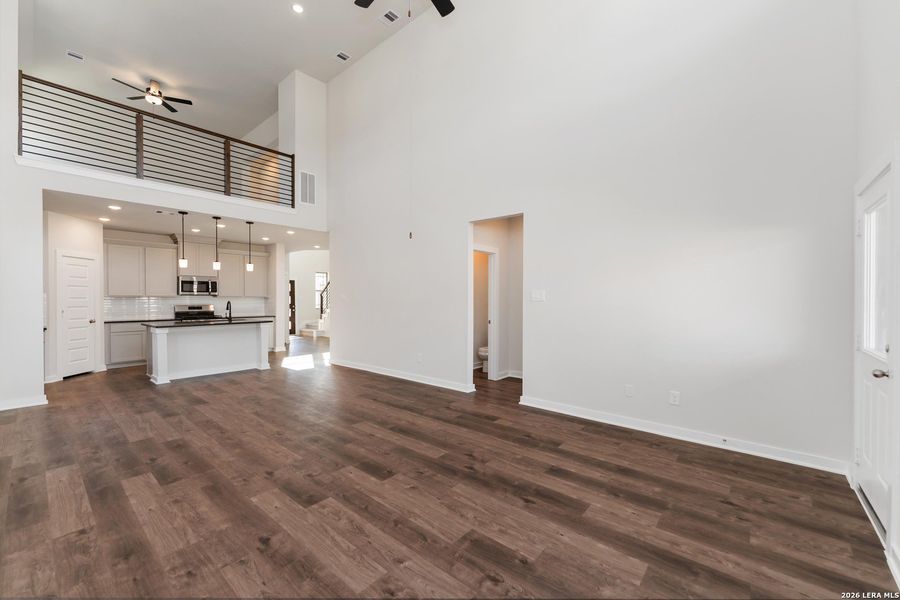 Spacious, unfurnished interior of a new home in Willow Point, San Antonio (Image 18). Spacious, unfurnished interior of a new home in Willow Point, San Antonio (Image 18).