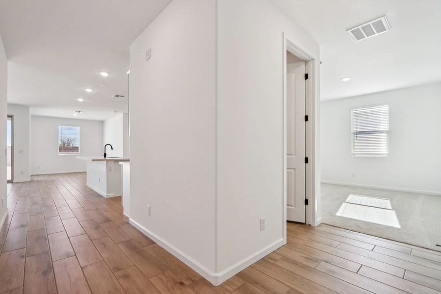 Representative images and renderings are for illustrative purposes. Actual structural options and design finishes of home may vary. Representative images and renderings are for illustrative purposes. Actual structural options and design finishes of home may vary.