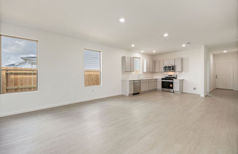 Spacious, unfurnished interior of a new home in Crosby Farms, Crosby (Image 22).