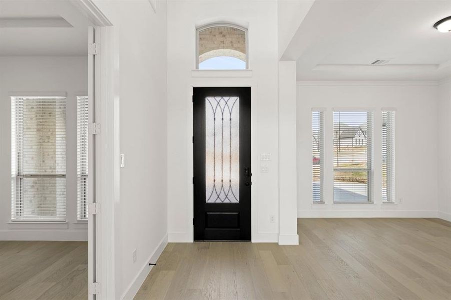 Spacious, unfurnished interior of a new home in Cambridge Estates - Harwood, Prosper (Image 19).