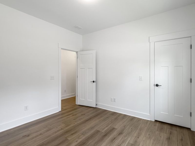 Spacious, unfurnished interior of a new home in Pineland Village, Summerville (Image 25).