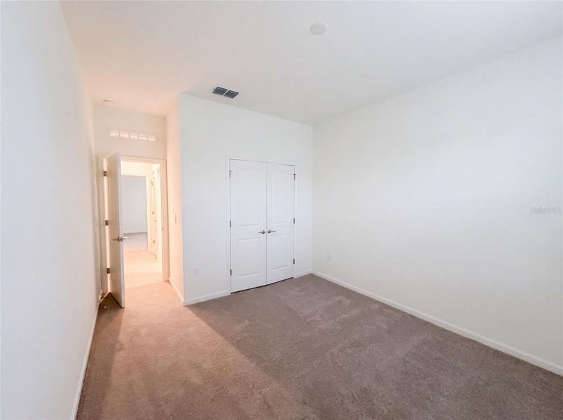 Spacious, unfurnished interior of a new home in Meadow Pointe, Groveland (Image 38).