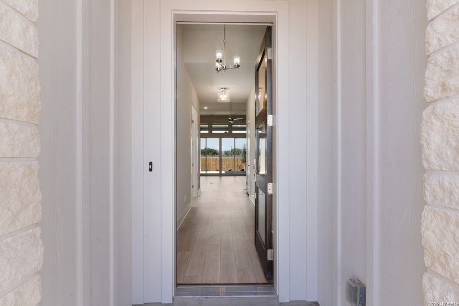 Exterior details and patio area of a home in Davis Ranch, San Antonio (Image 20).