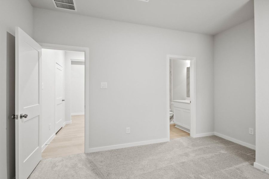 Spacious, unfurnished interior of a new home in The Woodlands Hills, Willis (Image 20). Spacious, unfurnished interior of a new home in The Woodlands Hills, Willis (Image 20).