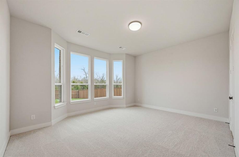 Spacious, unfurnished interior of a new home in Sonoma Verde: 70ft. lots, McLendon-Chisholm (Image 15).