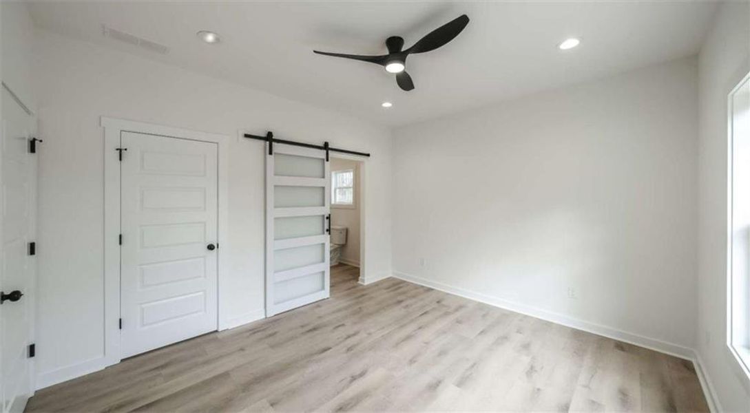 Spacious, unfurnished interior of a new home in , Rome (Image 31).