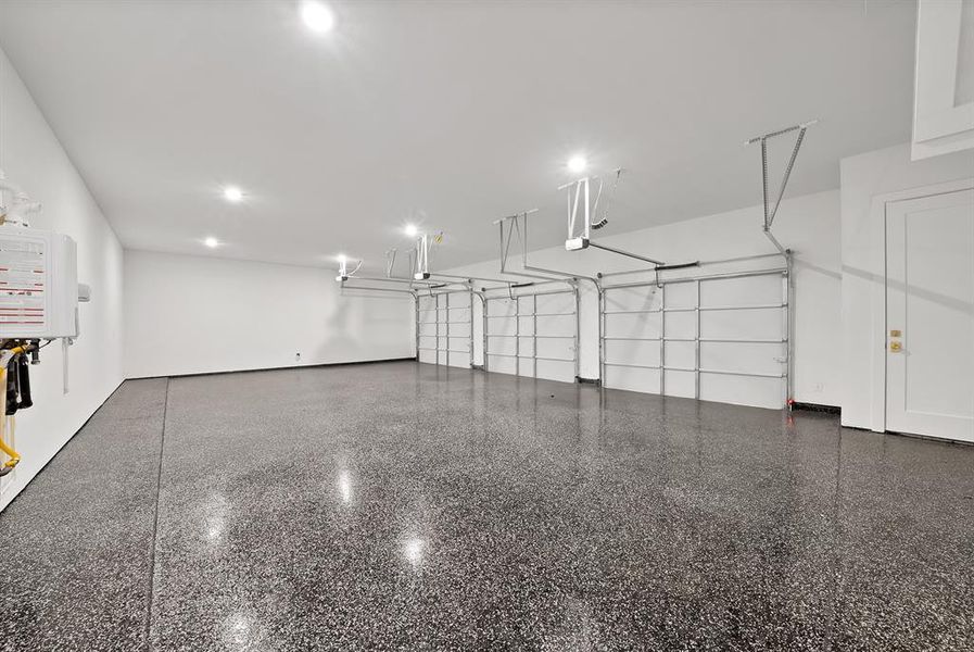 Spacious, unfurnished interior of a new home in , Waxahachie (Image 21). Spacious, unfurnished interior of a new home in , Waxahachie (Image 21).