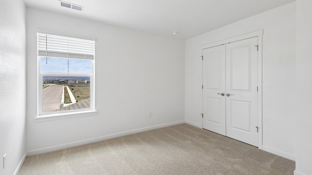Spacious, unfurnished interior of a new home in Vantage, Berthoud (Image 20).